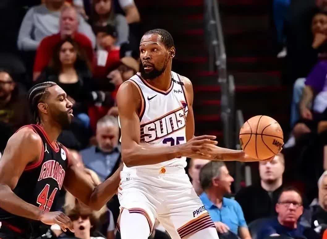 76人鏖战雄鹿B队，戈贝尔一己之力扛起全队