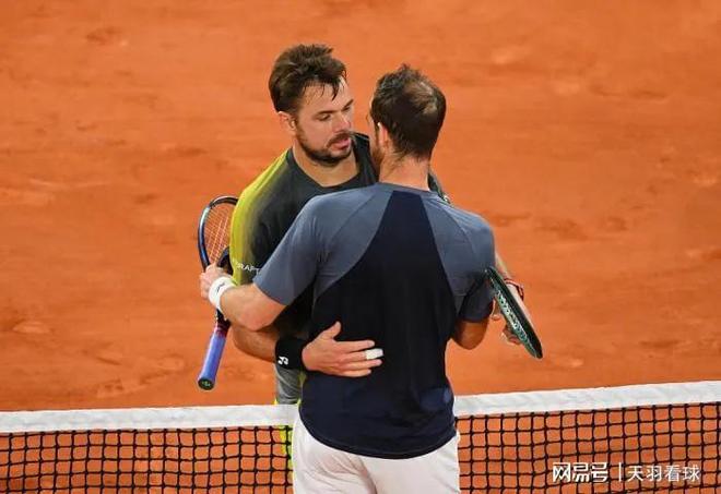 意大利网球队碾压美国网球队，瓦林卡统治全场