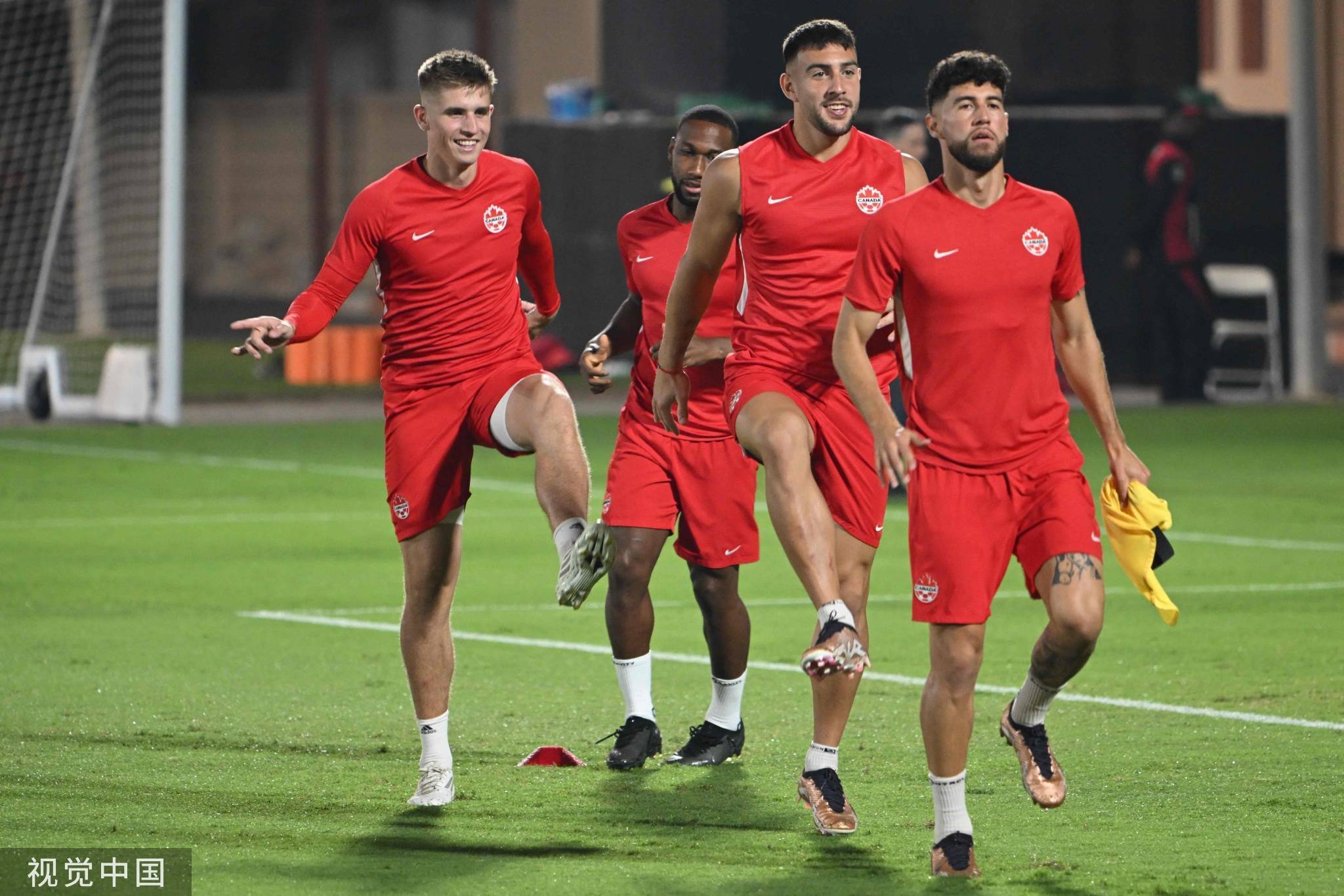 比利时完胜加拿大，马尔基尼奥斯完成帽子戏法