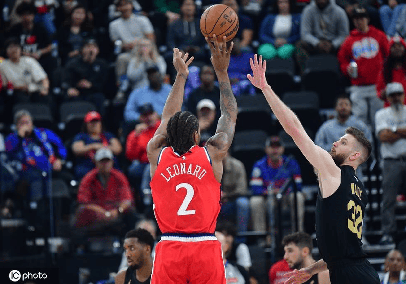 北京队鏖战骑士,伦纳德统治全场 北京队鏖战骑士,伦纳德统治全场